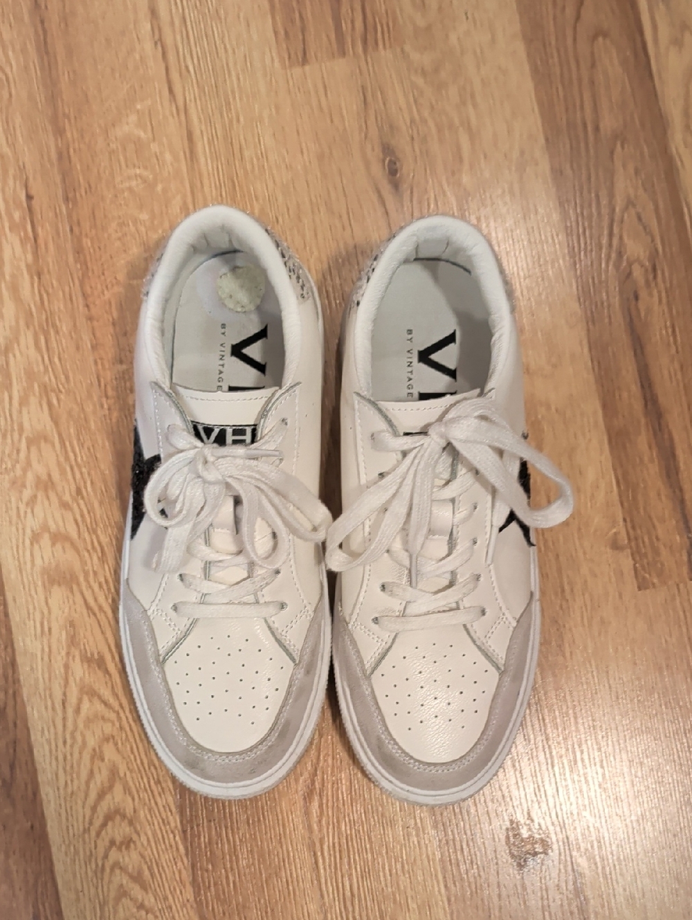 White Lace-Up Sneakers with Black Star Detail